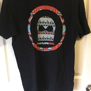 Twenty one pilots tee